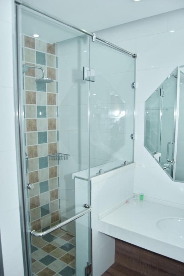 Green Which Hotel Πετροπάβλοφσκ Εξωτερικό φωτογραφία