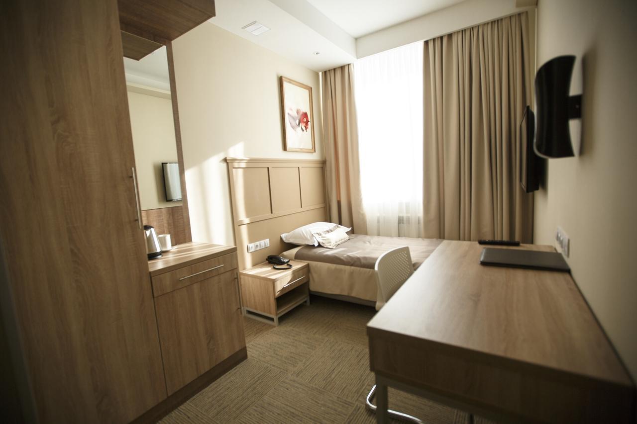 Green Which Hotel Πετροπάβλοφσκ Εξωτερικό φωτογραφία